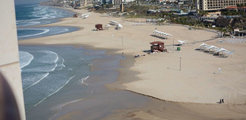 במגדלי המרינה דירת 3 חדרים פלוס מרפסת לים להשכרה / למכירה