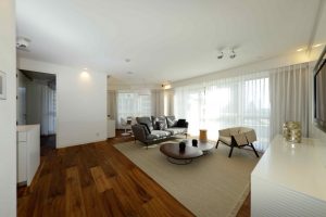 בפארק צמרת דירת פאר 3.5 חדרים פלוס מרפסת להשכרה / למכירה