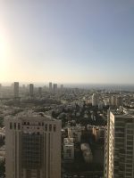 למכירה בפארק צמרת דירה על חצי קומה בבנין חדיש
