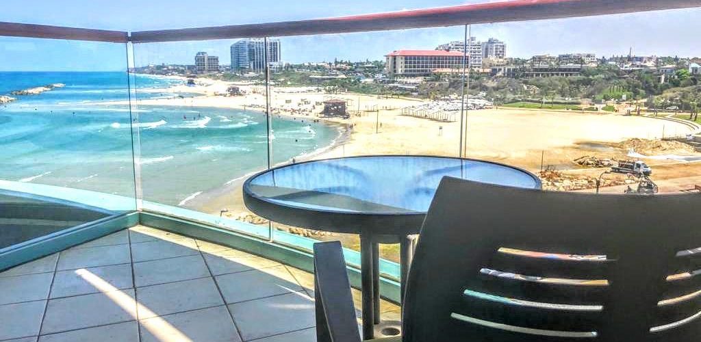 מרינה טאוור דירת מגורים 3 חדרים + מרפסת עם נוף לים למכירה