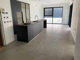 פארק צמרת רום דירת 5 חדרים להשכרה