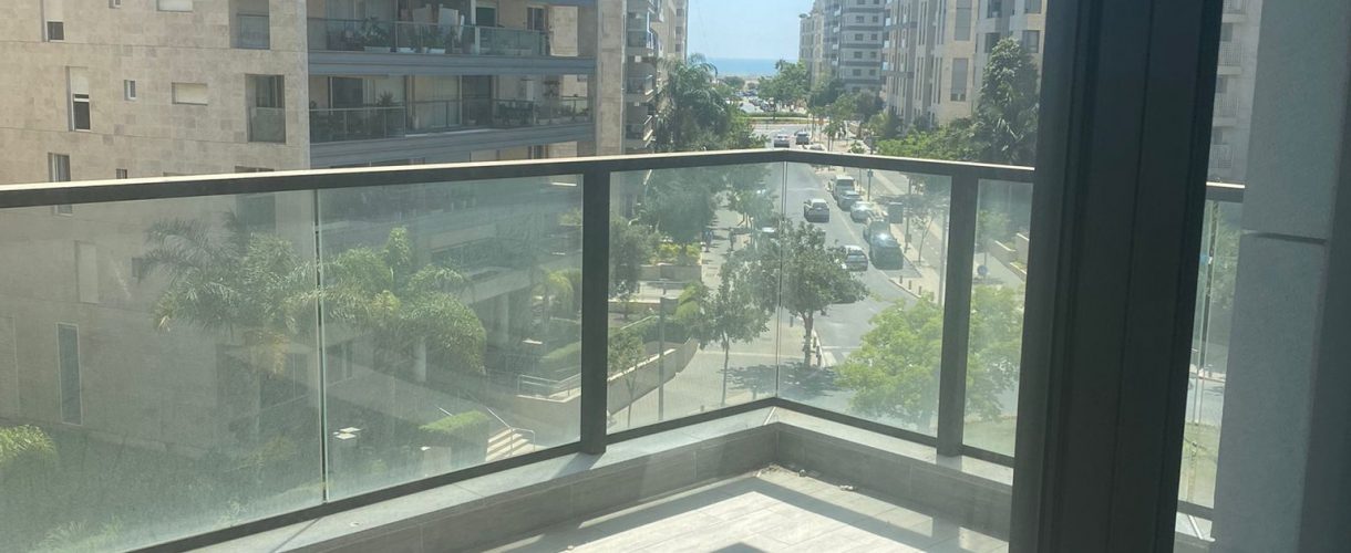הגוש הגדול דירת 5 חדרים חדשה להשכרה, נוף לים