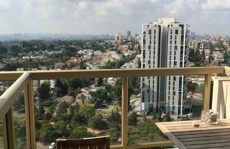 צמרות רמה״ש דירת 4.5 חדרים שהפכו ל3.5 למכירה
