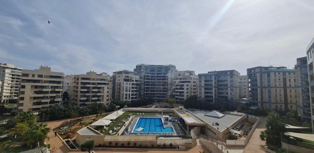 נופי ים דירת 5 חדרים מרוהטת מלא להשכרה לתקופות קצרות