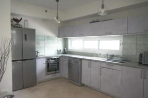 אי במרינה דירת 3.5 חדרים מרוהטת להשכרה / תקופות קצרות