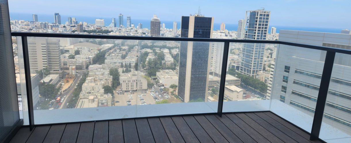 תל אביב מגדל דה וינצ׳י החדש דירת 5 חדרים שהפכו ל-4 להשכרה
