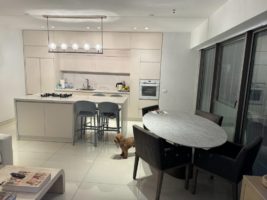 פארק צמרת בנין דבליו טאוור דירה משופצת למכירה