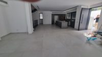 הרצליה פיתוח וילה עם בריכה להשכרה / למכירה במיקום מעולה