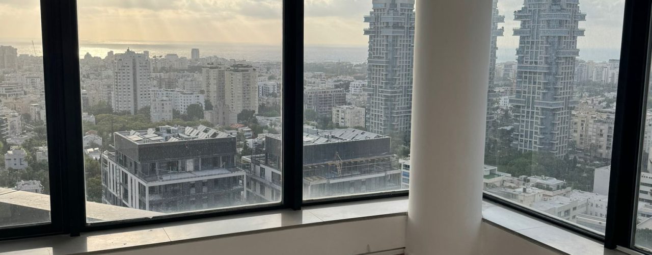 פארק צמרת דירת 5 חדרים להשכרה / למכירה, נוף לים