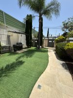 הרצליה פיתוח בית 5 חדרים פלוס יחידת דיור ובריכה גדולה להשכרה