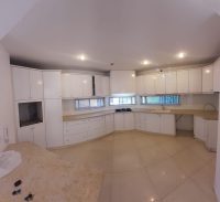הרצליה פיתוח בית 7.5 חדרים להשכרה