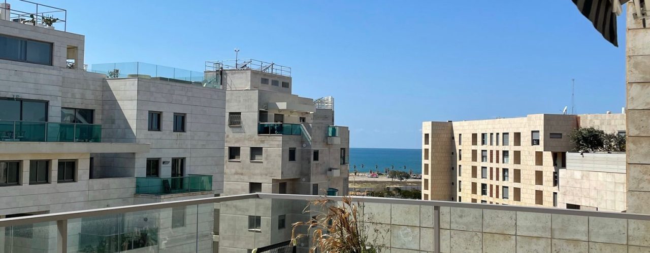 הגוש הגדול מיני פנטהאוז יוקרתי להשכרה