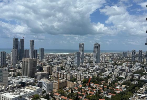 מידטאון דירת 3 חדרים מרוהטת להשכרה