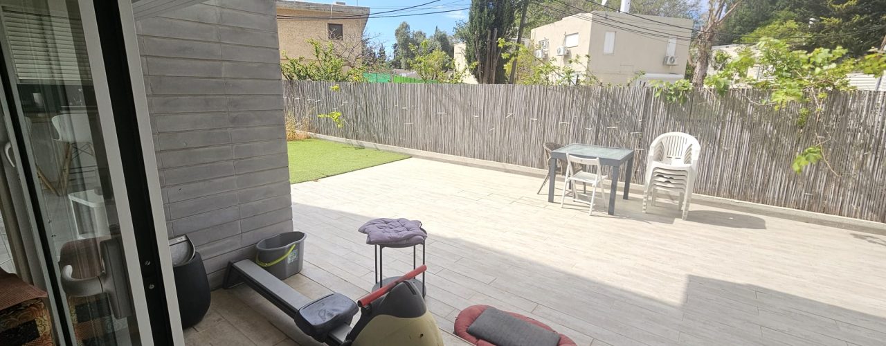 משה סנה תל אביב דירת גן 4.5 חדרים להשכרה