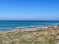 סי אנד סאן דירה מדהימה קו ראשון לים למכירה