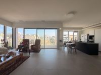 ארלוזרוב 17 דירת 4.5 חדרים להשכרה