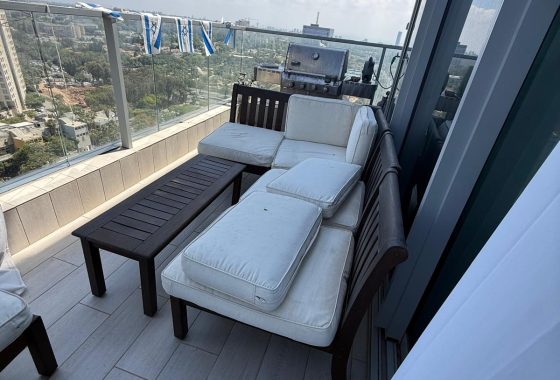 חוות גורדון דירת 5.5 חדרים שהפכו ל-4.5 חדרים להשכרה