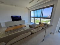 אוקיאנוס במרינה דירת 3 חדרים להשכרה / למכירה