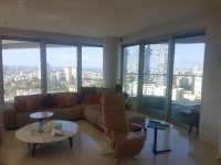 פארק צמרת דירת 5 חדרים על חצי קומה להשכרה