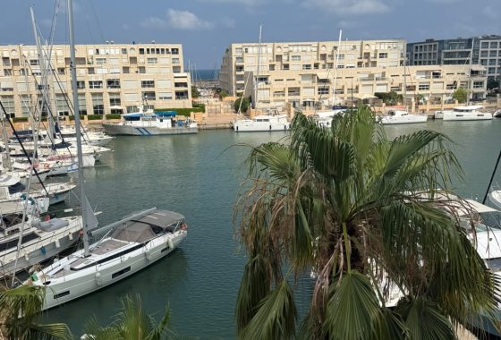 מרינה דירת 3 חדרים להשכרה / תקופות קצרות, נוף ללגונה