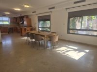 הרצליה פיתוח בית טוסקני עם בריכה להשכרה