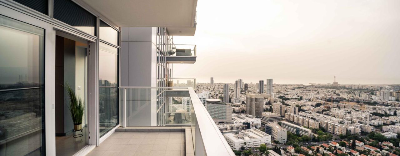 מידטאון דירת 4 חדרים מרוהטת קומפלט להשכרה מיידית