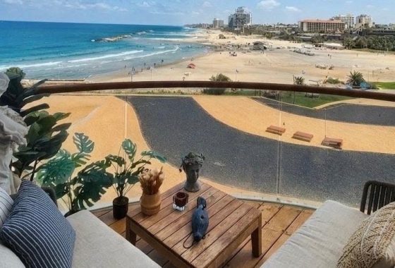 מגדלי המרינה דירת 2 חדרים למכירה